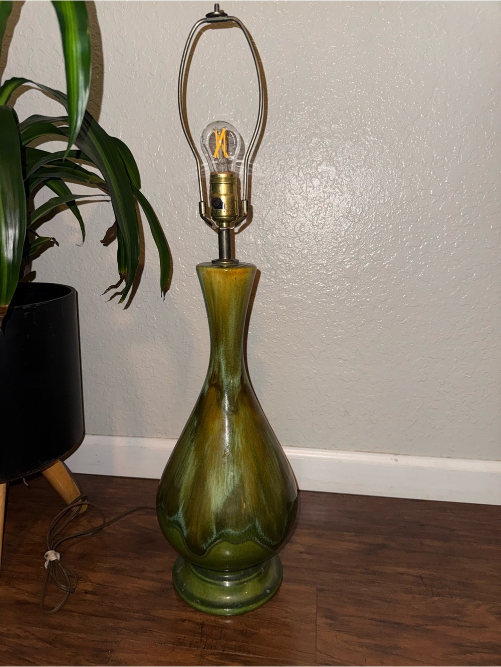 Vintage Mid-century Modern Green Drip-Glaze Ceramic Table Lamp